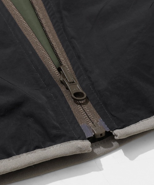 KRIFF MAYER（クリフメイヤー）の「ひっくりライトジャケット（マウンテンパーカー・メンズ・ネイビー/ベージュ/ブルー/グレー・X-LARGE/LARGE/MEDIUM）」の9枚目の写真