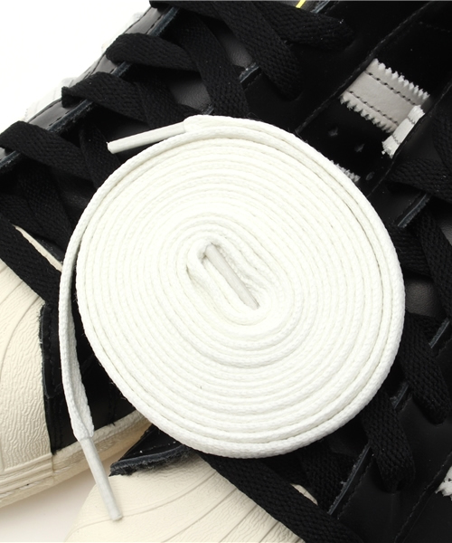 adidas（アディダス）の「ユニセックス アディダス スーパースター ビンテージ デラックス 黒金 adidas SUPERSTAR 80s VINTAGE DX S74935（スニーカー・メンズ・ブラック・27cm/26cm/24cm/23.5cm/24.5cm/23cm/29cm/28.5cm/27.5cm/28cm/26.5cm）」の11枚目の写真