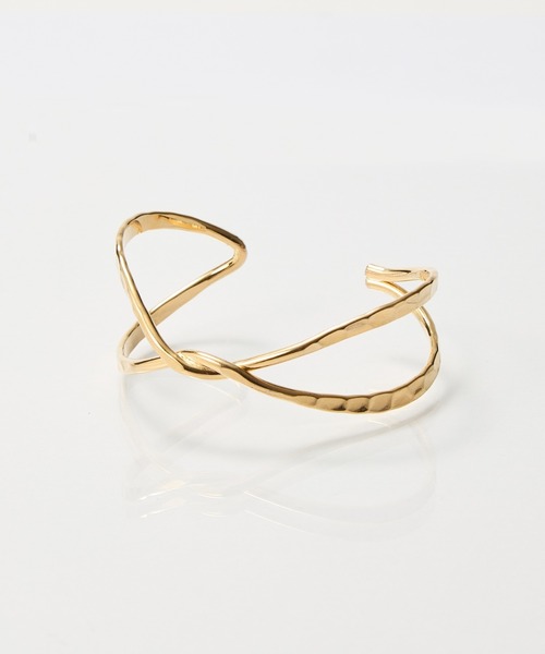 Phoebe（フィービィー）の「トップクロスワイドカフバングル<動画あり>（バングル/リストバンド・レディース・イエローゴールド・FREE）」の5枚目の写真