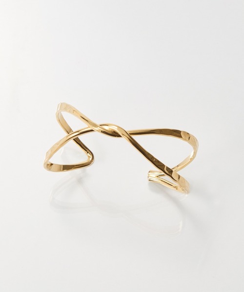 Phoebe（フィービィー）の「トップクロスワイドカフバングル<動画あり>（バングル/リストバンド・レディース・イエローゴールド・FREE）」の7枚目の写真