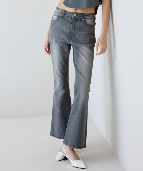 FOREVER 21（フォーエバー トゥエンティーワン）の「【2025SS】フレアデニム（デニムパンツ・レディース・ネイビー/グレー/ブルー・SMALL/MEDIUM/LARGE）」の2枚目の写真