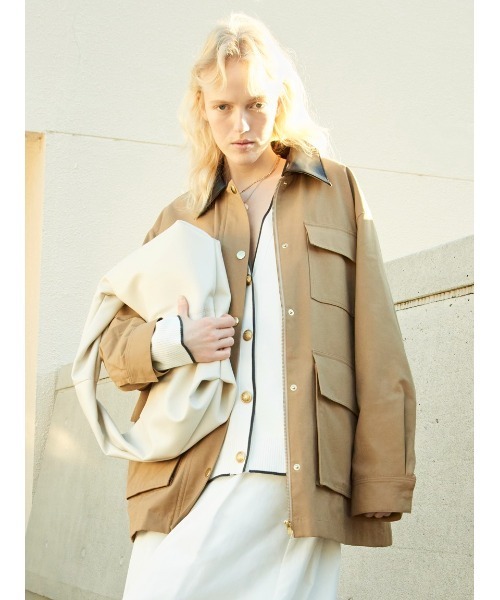 MilaOwen アップリケデザイン金釦Vネックニットカーディガン セール】アップリケデザイン金釦Vネックニットカーディガン