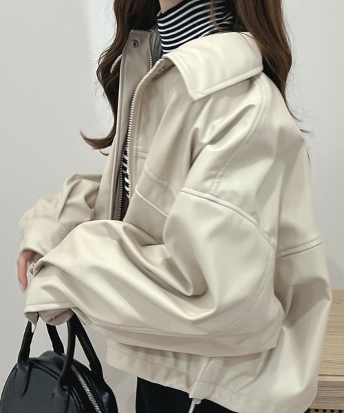 Futier land（フューティアランド）の「裾ドロストソフトフェイクレザージャケット（ライダースジャケット・レディース・アイボリー/ブラック・MEDIUM）」の9枚目の写真