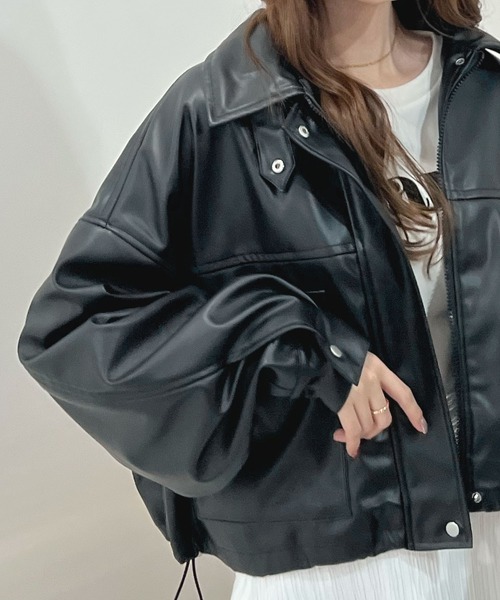 Futier land（フューティアランド）の「裾ドロストソフトフェイクレザージャケット（ライダースジャケット・レディース・アイボリー/ブラック・MEDIUM）」の4枚目の写真