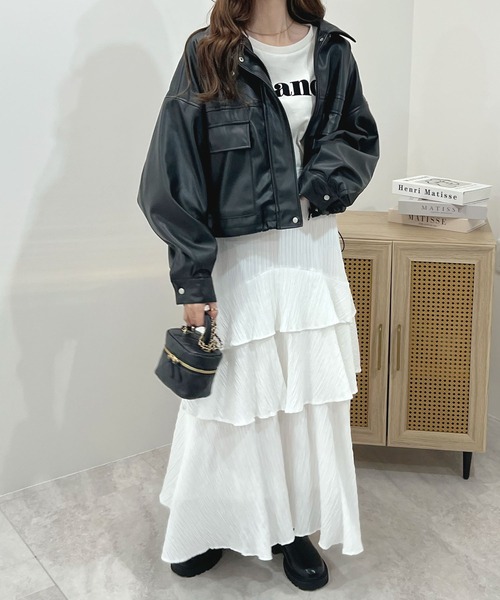 Futier land（フューティアランド）の「裾ドロストソフトフェイクレザージャケット（ライダースジャケット・レディース・アイボリー/ブラック・MEDIUM）」の3枚目の写真