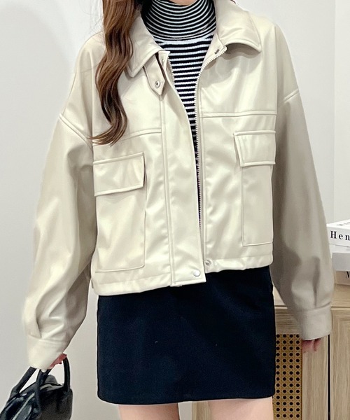 Futier land（フューティアランド）の「裾ドロストソフトフェイクレザージャケット（ライダースジャケット・レディース・アイボリー/ブラック・MEDIUM）」の13枚目の写真