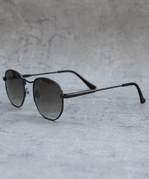 ８(eight)（エイト）の「オクタゴン サングラス（サングラス・メンズ・ゴールド系その他/グレー系その他/その他/シルバー系その他2/シルバー系その他・FREE）」の2枚目の写真