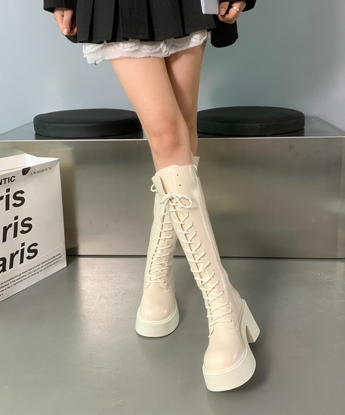 Lace Ladies（レースレディース）の「レザー調 厚底 レースアップ プラットフォーム ロング ブーツ（ブーツ・レディース・アイボリー/ブラック・23.5cm/23cm/22.5cm/24.5cm/24cm）」の8枚目の写真