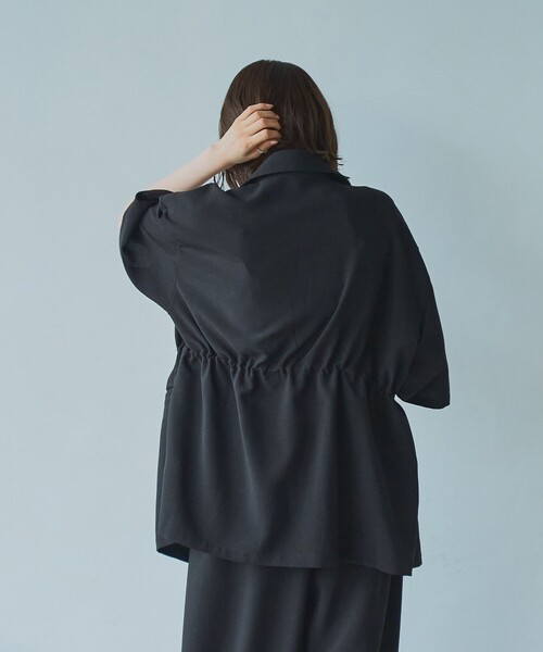 coen（コーエン）の「リネンタッチ ポリエステル ハーフスリーブ ジャケット（セットアップ対応）（テーラードジャケット・レディース・ナチュラル/ブラック・FREE）」の5枚目の写真