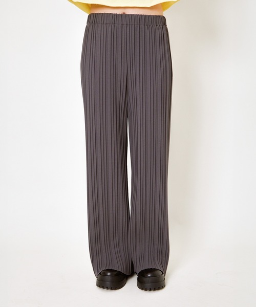 GORGE（ゴージ）の「《美脚×リラックス》レディース ゆるプリーツワイドパンツ ウエストゴム 体型カバー 春夏秋冬（その他パンツ・レディース・アイボリー/ブラック/ホワイト×ブラック/ゼブラ/ブラック×ホワイト/チャコール・M）」の7枚目の写真