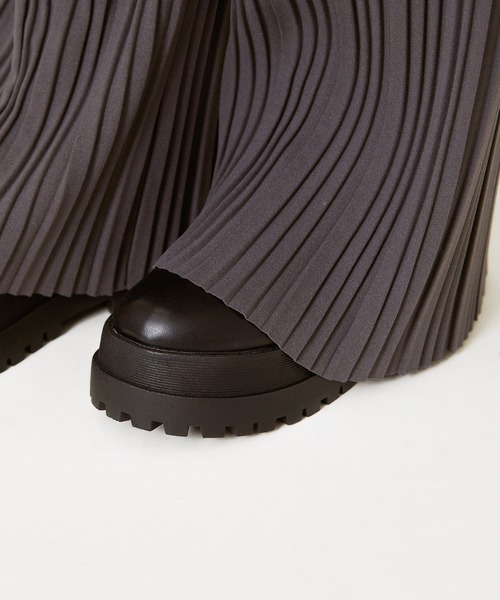 GORGE（ゴージ）の「《美脚×リラックス》レディース ゆるプリーツワイドパンツ ウエストゴム 体型カバー 春夏秋冬（その他パンツ・レディース・アイボリー/ブラック/ホワイト×ブラック/ゼブラ/ブラック×ホワイト/チャコール・M）」の11枚目の写真