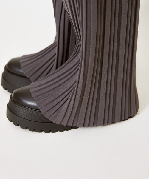 GORGE（ゴージ）の「《美脚×リラックス》レディース ゆるプリーツワイドパンツ ウエストゴム 体型カバー 春夏秋冬（その他パンツ・レディース・アイボリー/ブラック/ホワイト×ブラック/ゼブラ/ブラック×ホワイト/チャコール・M）」の12枚目の写真