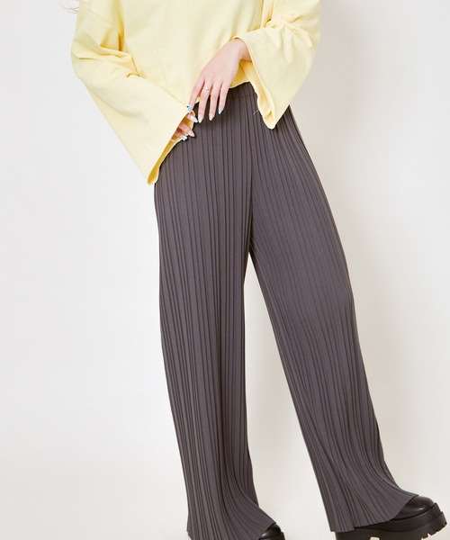 GORGE（ゴージ）の「《美脚×リラックス》レディース ゆるプリーツワイドパンツ ウエストゴム 体型カバー 春夏秋冬（その他パンツ・レディース・アイボリー/ブラック/ホワイト×ブラック/ゼブラ/ブラック×ホワイト/チャコール・M）」の15枚目の写真