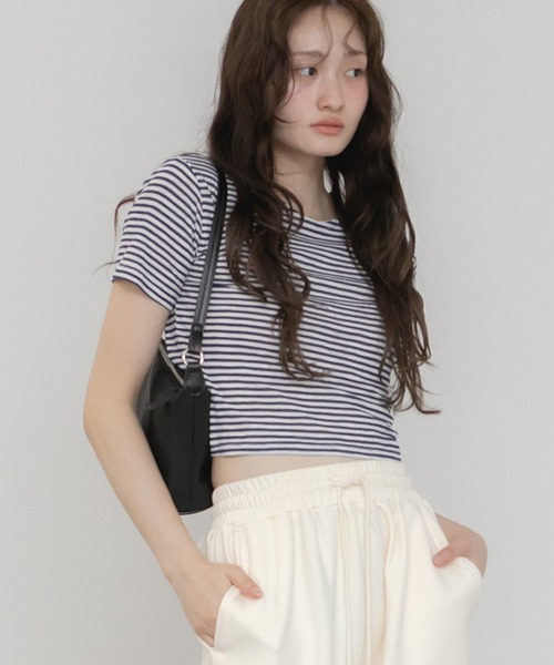 HEILIS(ヘイリス)の「シアーボーダーショート丈Tシャツ/ネイビー ブラウン 夏服 春服 韓国 細ボーダー 柄 トップス クロップド丈 コンパクト 半袖 ノームコア シティーガール カットソー シアー ボーダー(Tシャツ/カットソー・レディース・ネイビー/ブラウン・FREE)」の16枚目の写真