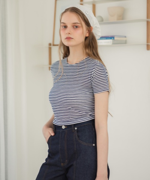HEILIS(ヘイリス)の「シアーボーダーショート丈Tシャツ/ネイビー ブラウン 夏服 春服 韓国 細ボーダー 柄 トップス クロップド丈 コンパクト 半袖 ノームコア シティーガール カットソー シアー ボーダー(Tシャツ/カットソー・レディース・ネイビー/ブラウン・FREE)」の21枚目の写真