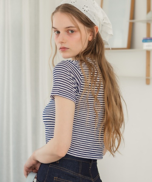 HEILIS(ヘイリス)の「シアーボーダーショート丈Tシャツ/ネイビー ブラウン 夏服 春服 韓国 細ボーダー 柄 トップス クロップド丈 コンパクト 半袖 ノームコア シティーガール カットソー シアー ボーダー(Tシャツ/カットソー・レディース・ネイビー/ブラウン・FREE)」の20枚目の写真