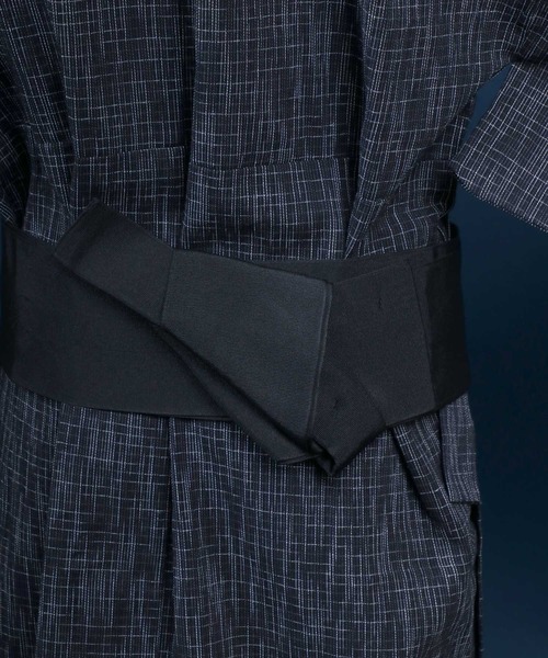 ANPAS(アンパス)の「Shijira-Weave YUKATA / しじら織り 浴衣 4点セット (帯 下駄 扇子付き) メンズ 紳士用 和装 夏祭り 花火大会(浴衣・メンズ・ネイビー/ブラック系その他4/ブラック系その他2/グレー/ブラック系その他/ブラック系その他3/ブラック系その他6/ブラック系その他5/ワイン/グレー系その他・M/L/LL)」の19枚目の写真