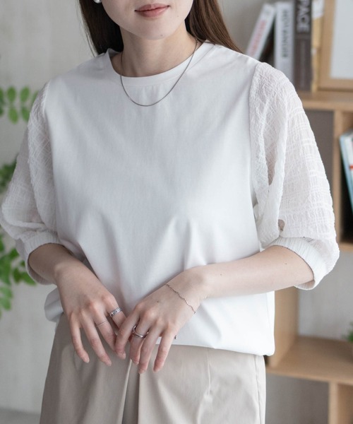 HusHusH(ハッシュアッシュ)の「HusHusH 袖異素材プルオーバー(Tシャツ/カットソー・レディース・ブラック/サックスブルー/オフホワイト・M/L)」の2枚目の写真