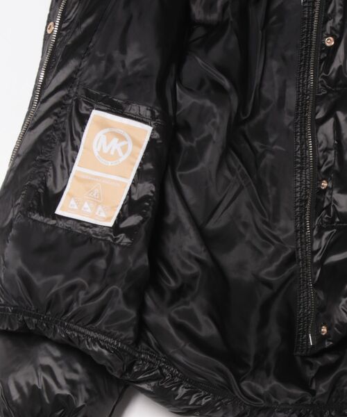 MICHAEL KORS（マイケルコース）の「CARMEN パファー ジャケット（ダウンジャケット/コート・レディース・ブラック・L/XS/M/S）」の3枚目の写真