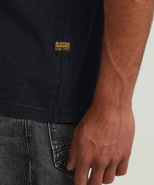 G-STAR（ジースター）の「ACID WASH BOXY T-SHIRT/ヴィンテージ加工ボクシーフィットオーバーサイズTシャツ（Tシャツ/カットソー・メンズ・ブラック系その他/ブルー系その他・X-SMALL/SMALL/MEDIUM/LARGE/X-LARGE）」の7枚目の写真