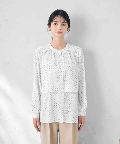 a.v.v(アーヴェヴェ)の「【前後2WAY】幾何柄レイヤード風ブラウス(シャツ/ブラウス・レディース・ホワイト・36/38/40/34/42)」の14枚目の写真