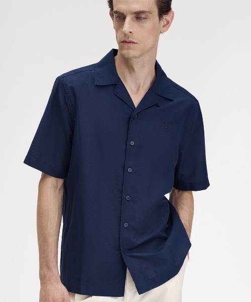 Sサイズ　FRED PERRY フレッドペリー　 ラコステ　リネンシャツ セール】Linen Blend Revere Collar Shirt／リネンブレンド