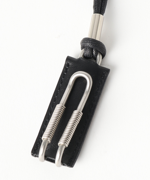 ED ROBERT JUDSON(エドロバートジャドソン)の「ED ROBERT JUDSON / エドロバート ジャドソン spring clip neck holder(ネックレス・メンズ・ブラック・FREE)」の2枚目の写真