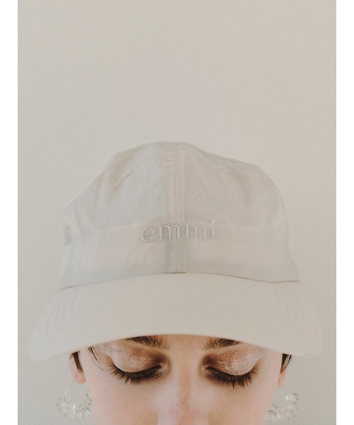 emmi（エミ）の「emmiロゴシアーキャップ（ハット・レディース・イエロー/ライトグレー/ブラック・FREE）」の4枚目の写真