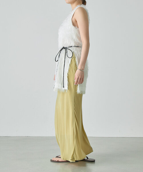 SHENERY（シーナリー）の「《１枚でもレイヤードも◎》ベルテッドファジートップス（シャツ/ブラウス・レディース・オフホワイト/チャコールグレー/グレイッシュベージュ・FREE）」の7枚目の写真