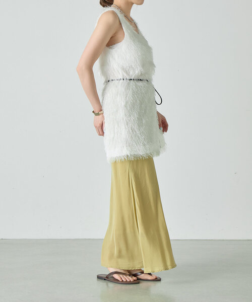 SHENERY（シーナリー）の「《１枚でもレイヤードも◎》ベルテッドファジートップス（シャツ/ブラウス・レディース・オフホワイト/チャコールグレー/グレイッシュベージュ・FREE）」の11枚目の写真