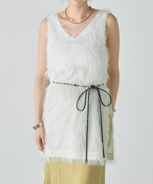 SHENERY（シーナリー）の「《１枚でもレイヤードも◎》ベルテッドファジートップス（シャツ/ブラウス・レディース・オフホワイト/チャコールグレー/グレイッシュベージュ・FREE）」の12枚目の写真