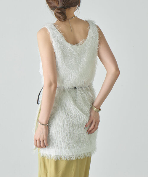 SHENERY（シーナリー）の「《１枚でもレイヤードも◎》ベルテッドファジートップス（シャツ/ブラウス・レディース・オフホワイト/チャコールグレー/グレイッシュベージュ・FREE）」の15枚目の写真