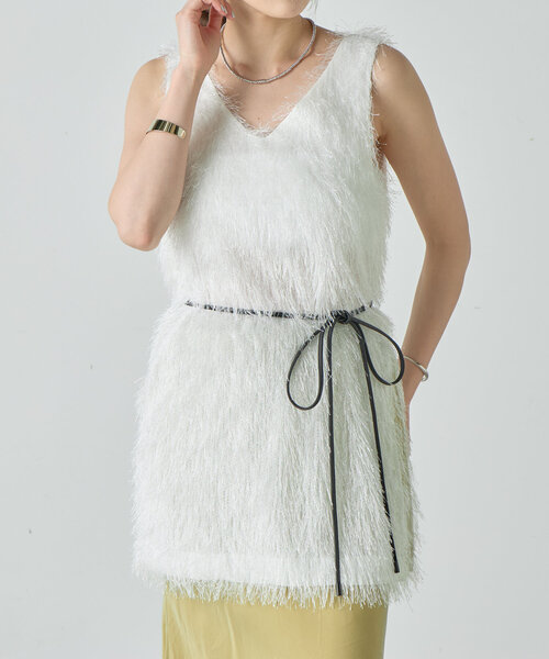 SHENERY（シーナリー）の「《１枚でもレイヤードも◎》ベルテッドファジートップス（シャツ/ブラウス・レディース・オフホワイト/チャコールグレー/グレイッシュベージュ・FREE）」の19枚目の写真