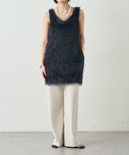 SHENERY（シーナリー）の「《１枚でもレイヤードも◎》ベルテッドファジートップス（シャツ/ブラウス・レディース・オフホワイト/チャコールグレー/グレイッシュベージュ・FREE）」の22枚目の写真