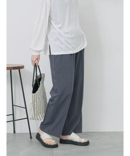 Samansa Mos2 blue(サマンサモスモスブルー)の「【接触冷感】タックパンツ(その他パンツ・レディース・チャコールグレー/ライトベージュ/ブラック/ブルー・F)」の6枚目の写真