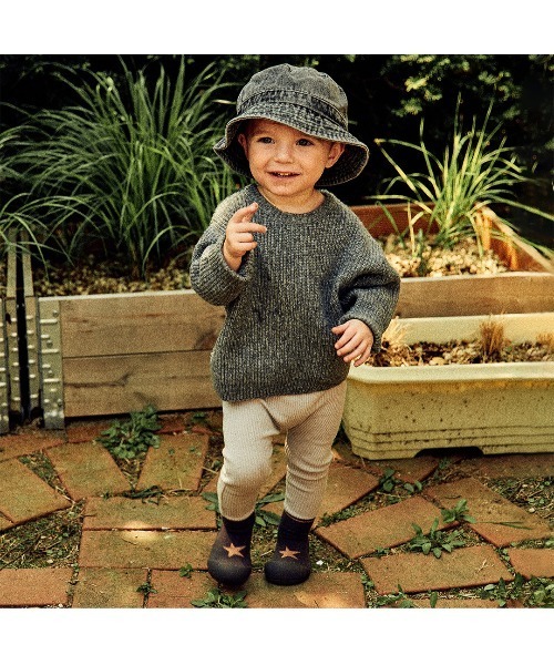 Attipas(アティパス)の「Attipas/Star スター(その他シューズ・キッズ・チャコールグレー・12.5cm/13.5cm/11.5cm/10.5cm)」の7枚目の写真