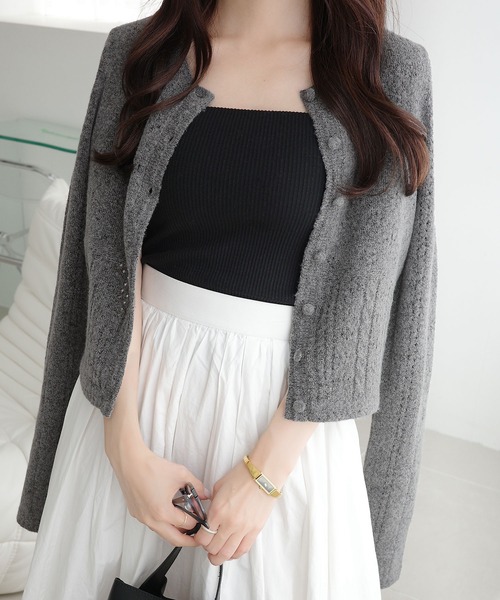 mily bilet(ミウィビレット)の「【mily bilet】編地でこっそり、女の子っぽ。アイレット柄くるみボタンニットカーディガン(カーディガン/ボレロ・レディース・チャコールグレー/アイボリー/ネイビー/レッド・MEDIUM/LARGE/X-LARGE/SMALL)」の14枚目の写真