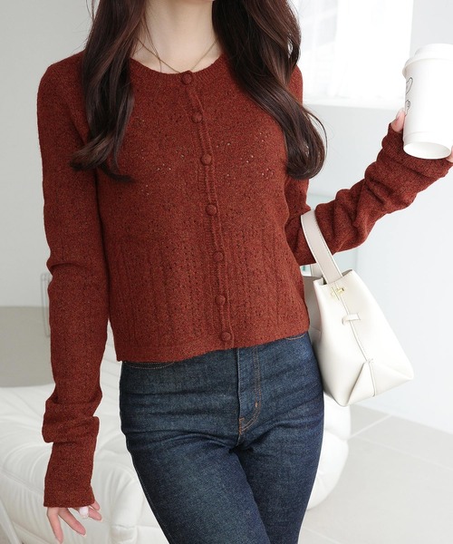 mily bilet(ミウィビレット)の「【mily bilet】編地でこっそり、女の子っぽ。アイレット柄くるみボタンニットカーディガン(カーディガン/ボレロ・レディース・チャコールグレー/アイボリー/ネイビー/レッド・MEDIUM/LARGE/X-LARGE/SMALL)」の21枚目の写真