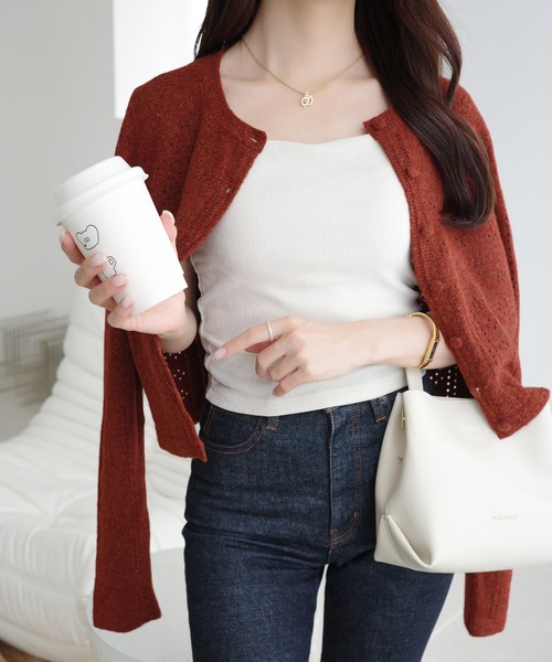 mily bilet(ミウィビレット)の「【mily bilet】編地でこっそり、女の子っぽ。アイレット柄くるみボタンニットカーディガン(カーディガン/ボレロ・レディース・チャコールグレー/アイボリー/ネイビー/レッド・MEDIUM/LARGE/X-LARGE/SMALL)」の22枚目の写真