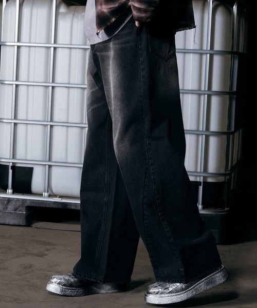 ajouter flow（アジューテフロー）の「【ajouter flow】slash wide denim pants（デニムパンツ・メンズ・ブラック/ライトブルー・M/L）」の22枚目の写真