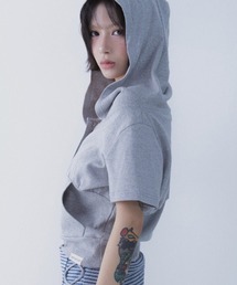 A'GEM/9 × .kom 『SETSETSET/セットセットセット』 SUMMER THREE BUTTON HOODIE/Vネックオフショル風パーカー