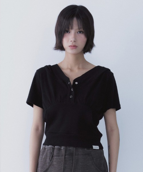 SETSETSET(セットセットセット)の「A'GEM/9 × .kom 『SETSETSET/セットセットセット』 SUMMER THREE BUTTON HOODIE/Vネックオフショル風パーカー(その他トップス・レディース・グレー/ブラック・FREE)」の16枚目の写真