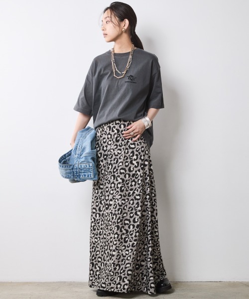 CHIC STYLE（シックスタイル）の「バックプリントTシャツ＜大きいサイズ有＞シックスタイル（Tシャツ/カットソー・レディース・チャコール/ブラウン・M/L/LL/3L/4L/5L）」の10枚目の写真