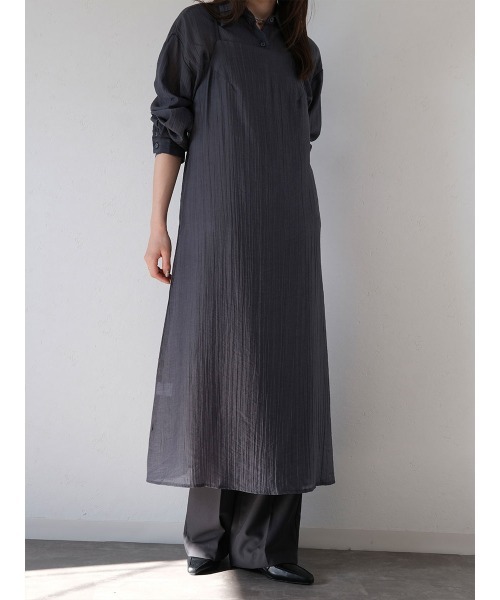 Reurie'(レウリィ)の「リンクルシアーキャミワンピース/wrinkle sheer cami onepiece チャコール ブラック ロング丈 大人きれいめ レイヤードスタイル(ワンピース・レディース・ブラック/チャコールグレー・FREE)」の9枚目の写真
