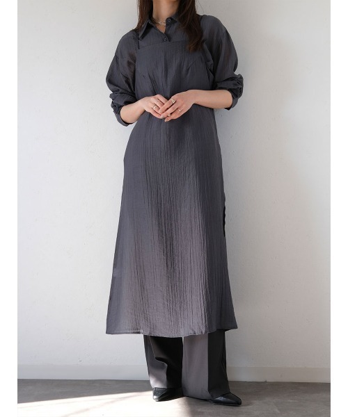 Reurie'(レウリィ)の「リンクルシアーキャミワンピース/wrinkle sheer cami onepiece チャコール ブラック ロング丈 大人きれいめ レイヤードスタイル(ワンピース・レディース・ブラック/チャコールグレー・FREE)」の5枚目の写真