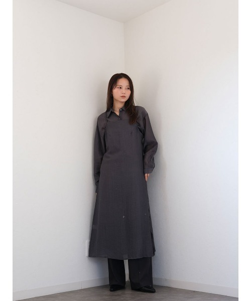 Reurie'(レウリィ)の「リンクルシアーキャミワンピース/wrinkle sheer cami onepiece チャコール ブラック ロング丈 大人きれいめ レイヤードスタイル(ワンピース・レディース・ブラック/チャコールグレー・FREE)」の12枚目の写真