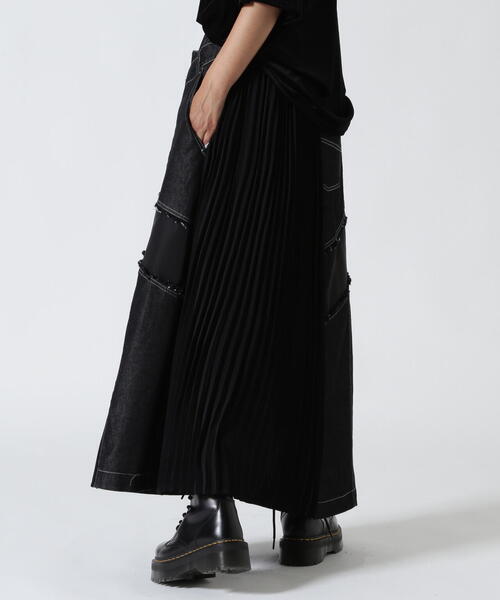 AULA AILA（アウラアイラ）の「AULA AILA（アウラ アイラ）別注デニムコンビネーションプリーツスカート（スカート・レディース・ホワイト/ブラック・0/1）」の7枚目の写真