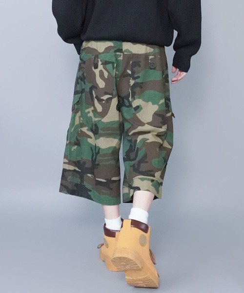SPINNS(スピンズ)の「カモフラ柄ジョーツ/ロングハーフパンツ(その他パンツ・メンズ・カーキ・M)」の14枚目の写真