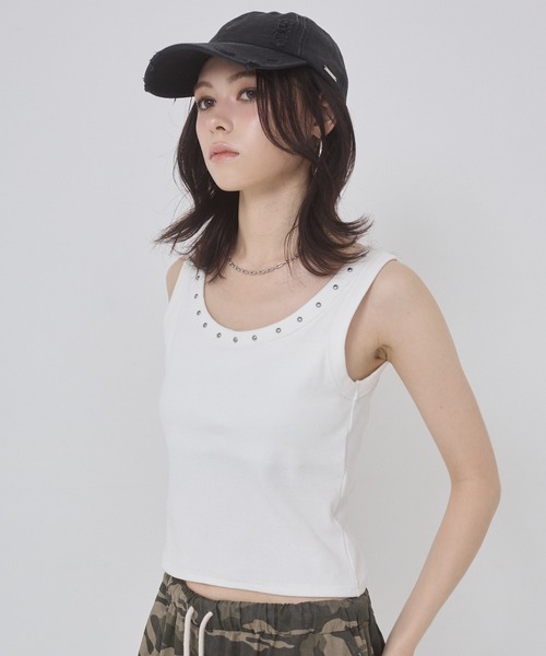 ENVYM（アンビー）の「スタッズポイントタンクトップ（タンクトップ・レディース・ホワイト/ブラック/オレンジ・FREE）」の21枚目の写真