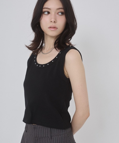 ENVYM（アンビー）の「スタッズポイントタンクトップ（タンクトップ・レディース・ホワイト/ブラック/オレンジ・FREE）」の6枚目の写真